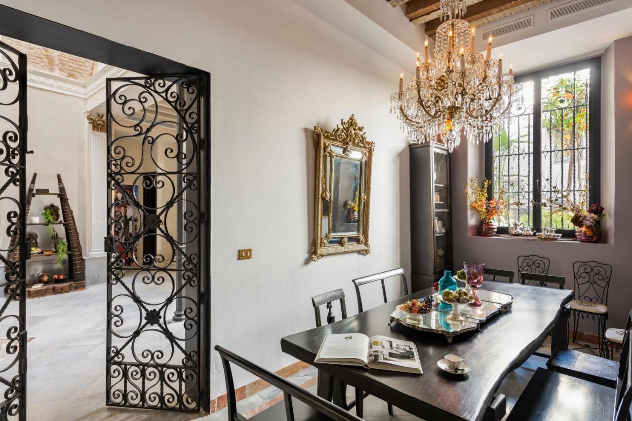 Pajaro Rebelde Bed & Breakfast Sevilla Dış mekan fotoğraf