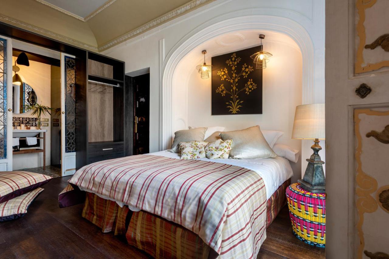 Pajaro Rebelde Bed & Breakfast Sevilla Dış mekan fotoğraf