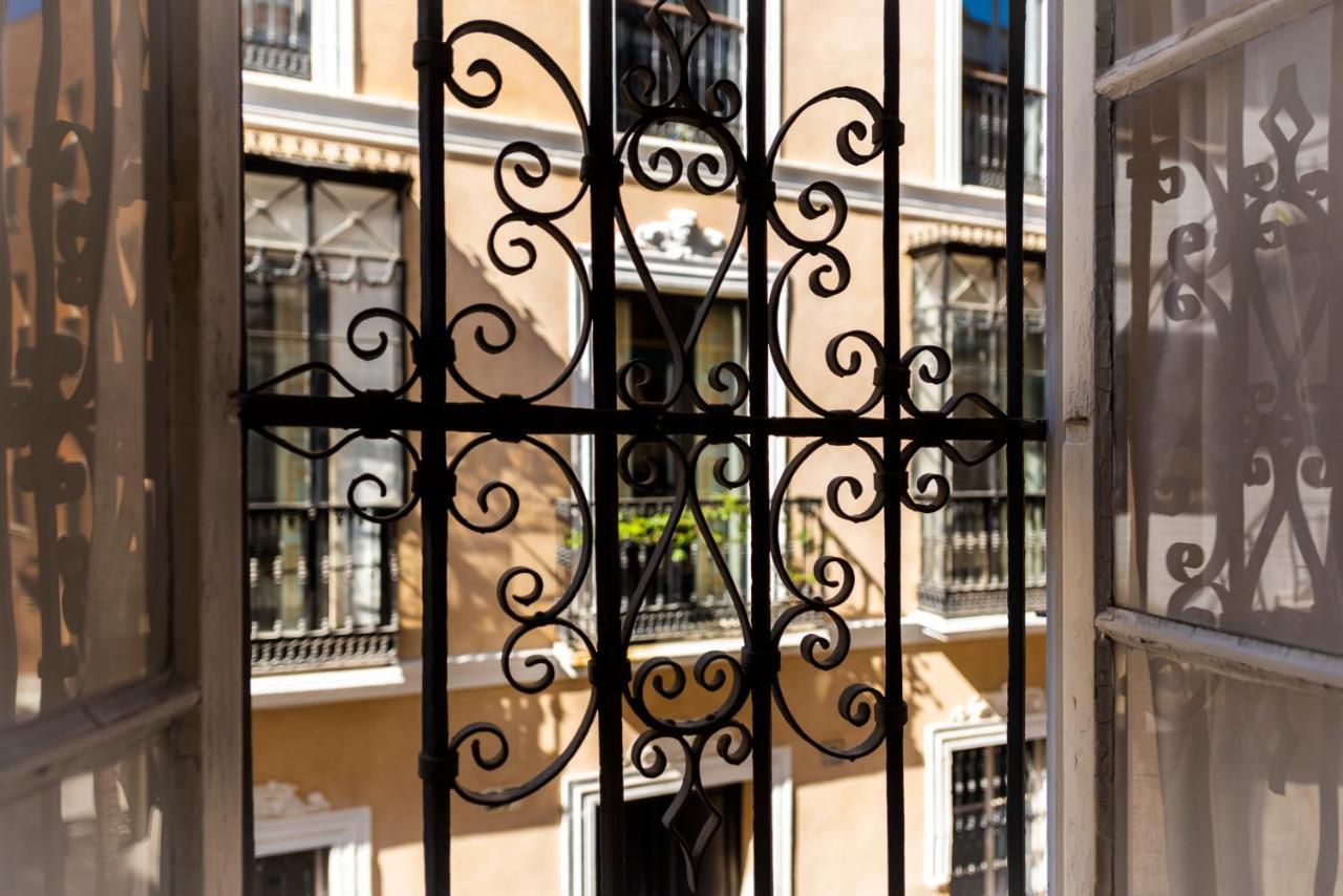 Pajaro Rebelde Bed & Breakfast Sevilla Dış mekan fotoğraf