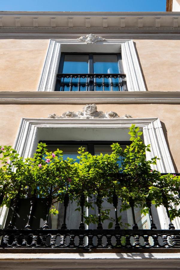 Pajaro Rebelde Bed & Breakfast Sevilla Dış mekan fotoğraf